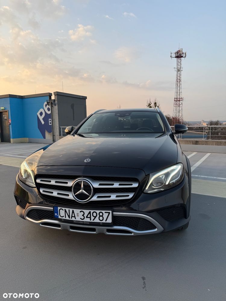 Mercedes-Benz Klasa E 220 d 4-Matic 9G-TRONIC - 16