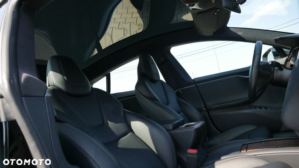Tesla Model S D - 25