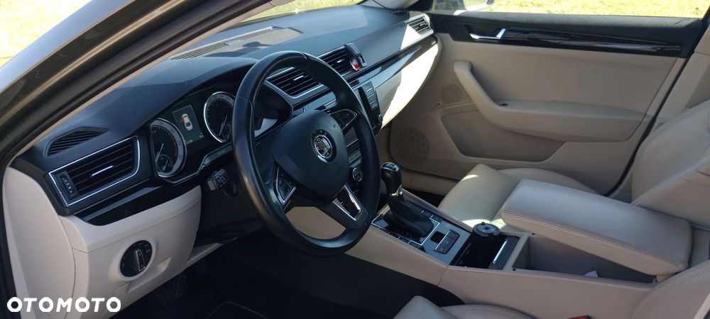 Skoda Superb 2.0 TSI L&K DSG - 10