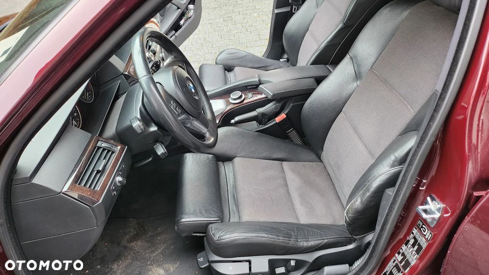 BMW Seria 5 525xd - 13