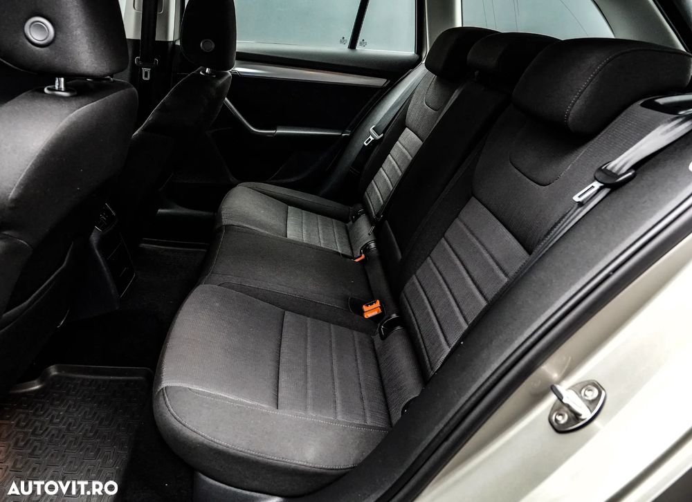 Skoda Octavia 2.0 TDI DSG 4X4 Style - 14