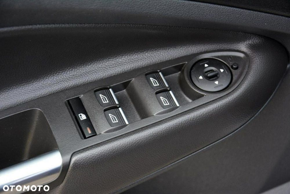 Ford Kuga 1.5 EcoBoost 2x4 Titanium - 34