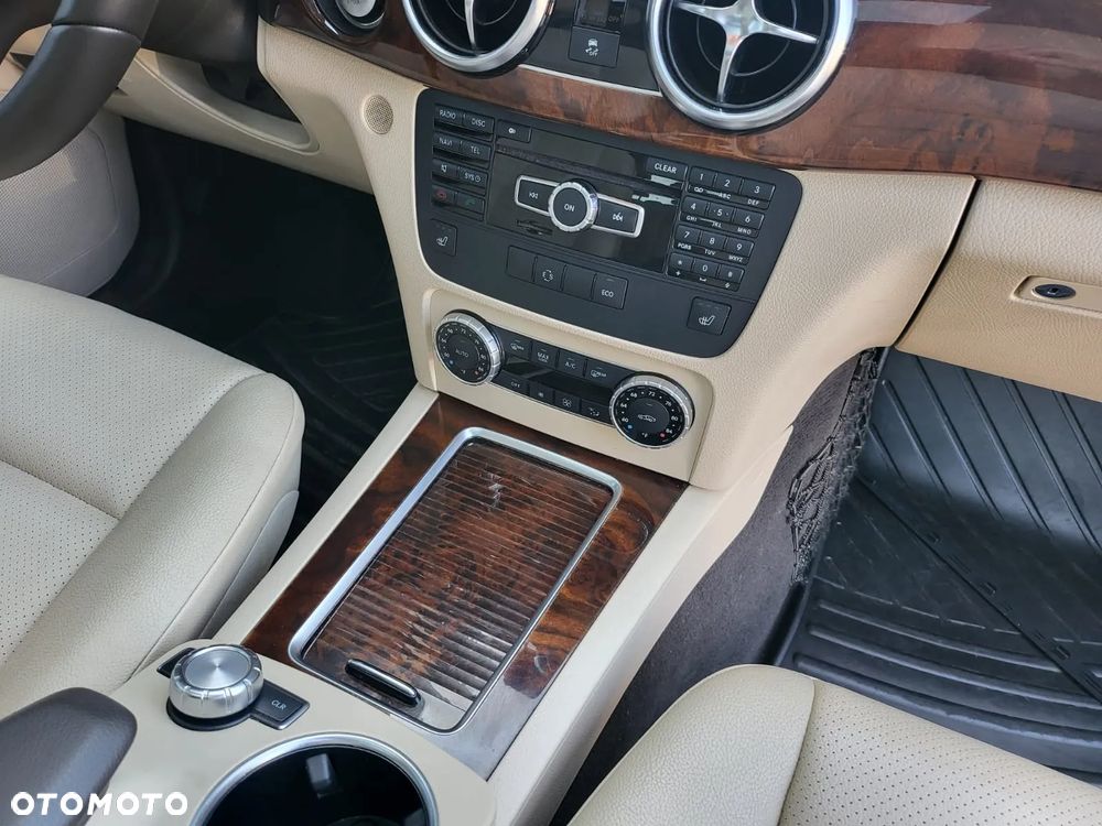 Mercedes-Benz GLK 350 4Matic BlueEFFICIENCY 7G-TRONIC - 22