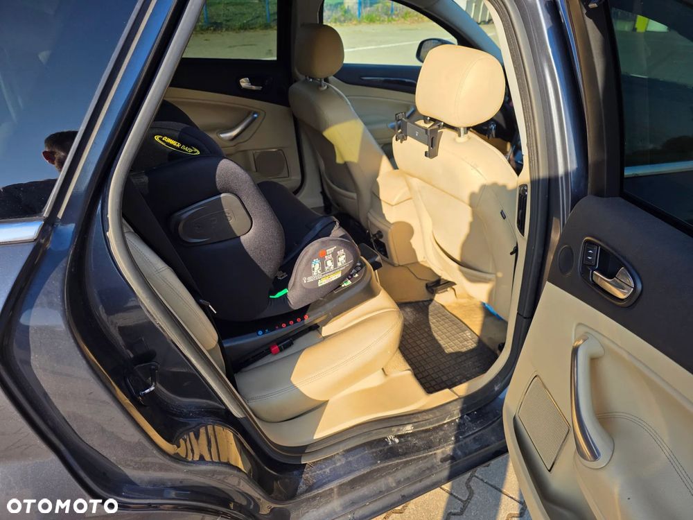 Ford Mondeo 1.8 TDCi Ghia X - 14