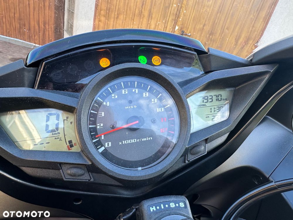 Honda VFR - 14