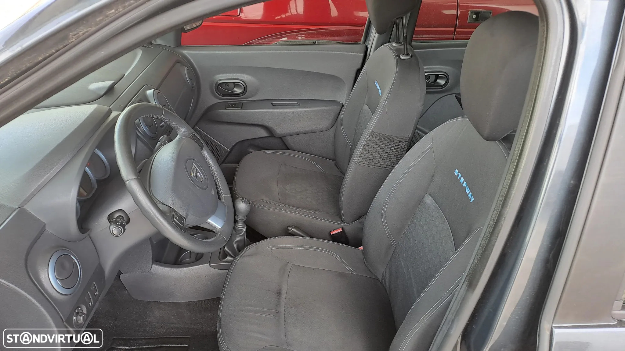 Dacia Lodgy 1.5 dCi Stepway 7L - 23