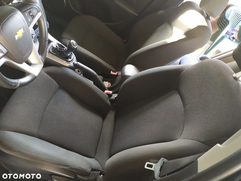Chevrolet Cruze 1.6 LT - 4