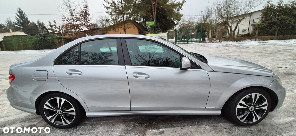 Mercedes-Benz Klasa C 350 Avantgarde - 16