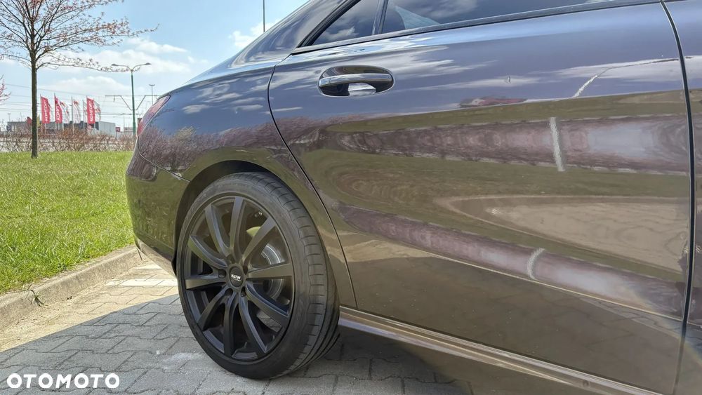 Mercedes-Benz CLA 250 7G-DCT Urban - 9