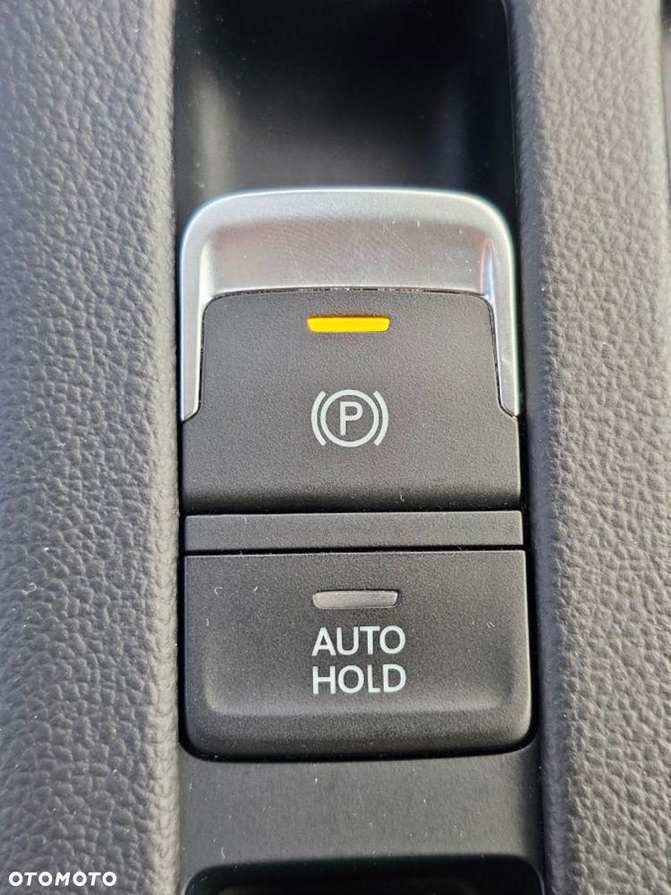 Volkswagen Passat - 33