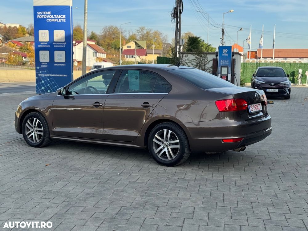 Volkswagen Jetta 1.4 TSI Highline - 8