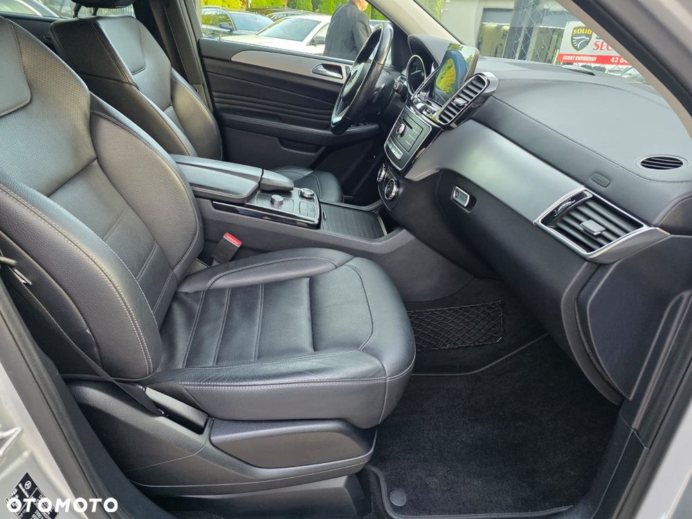 Mercedes-Benz GLE 350 d 4-Matic - 24