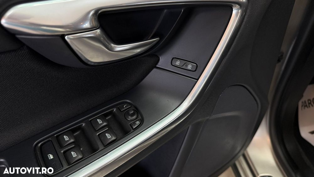 Volvo V60 T3 Kinetic - 15