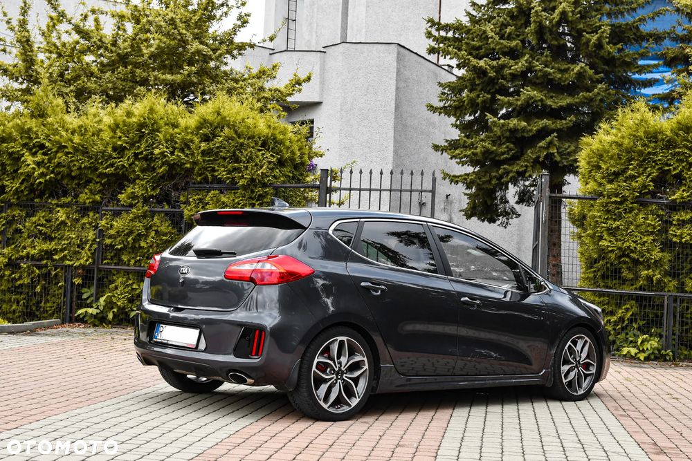 Kia Ceed 1.6 T-GDI GT - 7