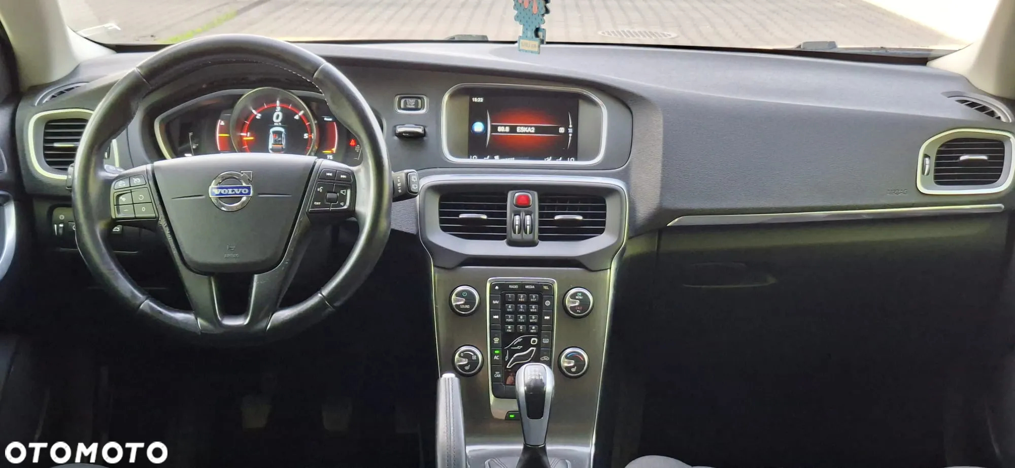 Volvo V40 D4 Drive-E Momentum - 13