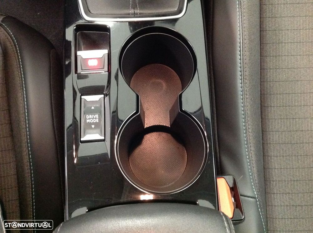 Peugeot 208 1.2 PureTech Allure - 38