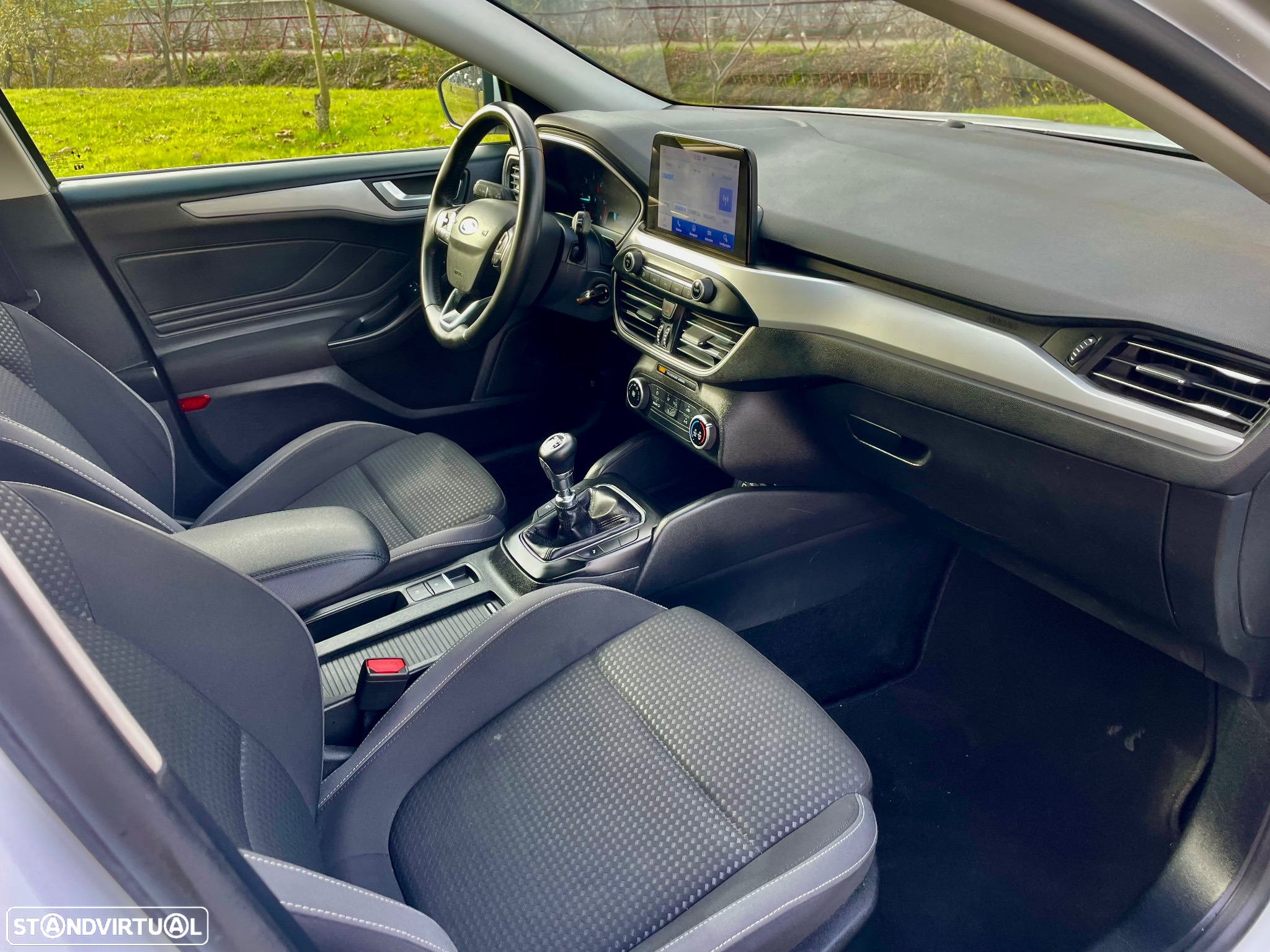 Ford Focus SW 1.5 TDCi EcoBlue Connected - 19