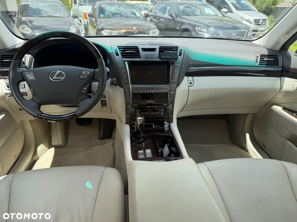 Lexus LS 600h - 6