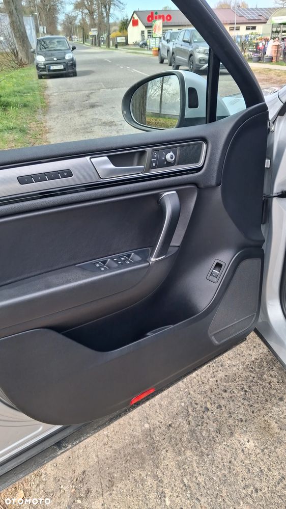Volkswagen Touareg 3.0 V6 TDI SCR Blue Motion DPF Automatik - 13