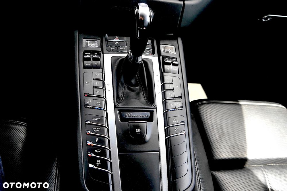 Porsche Macan - 25