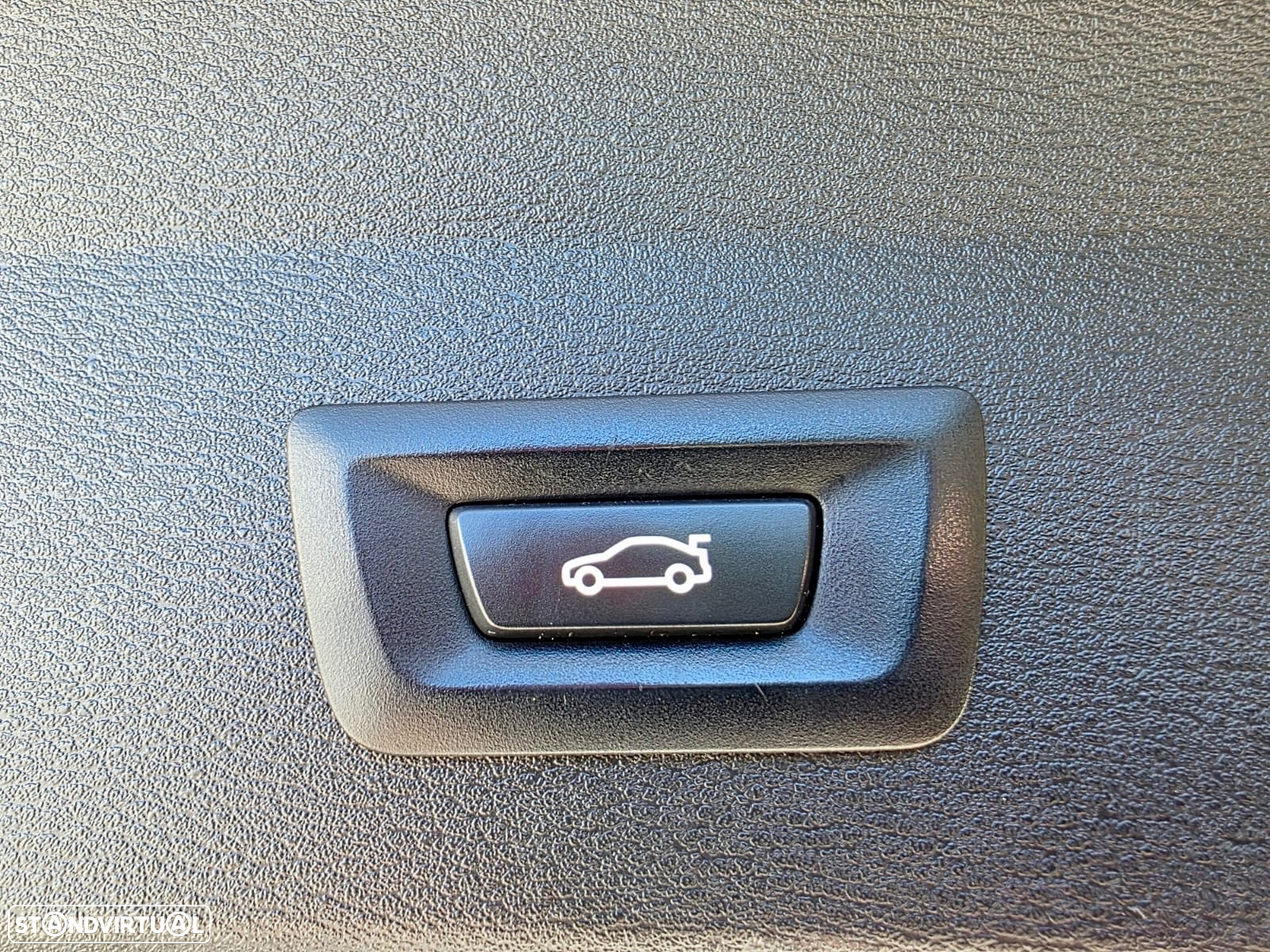 BMW X1 18 d sDrive Advantage Auto - 9