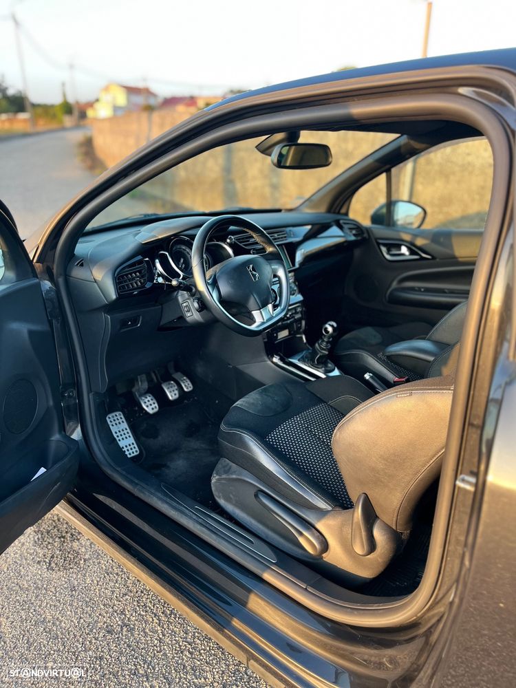 Citroën DS3 1.6 THP Sport Chic - 11