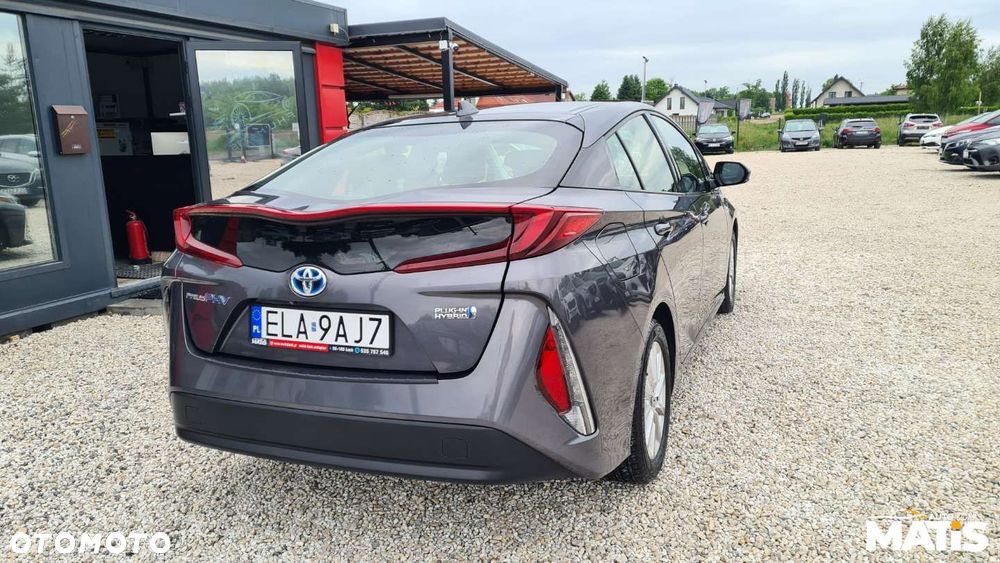 Toyota Prius - 13