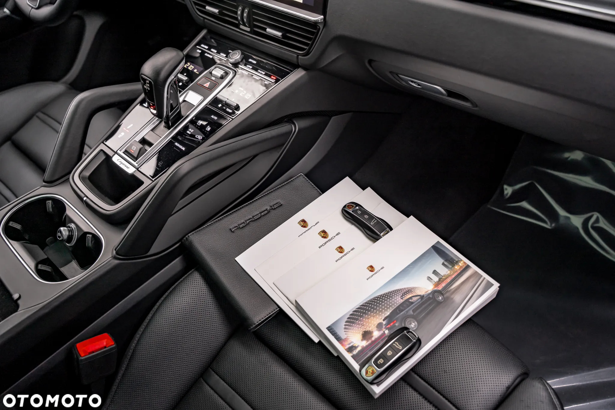 Porsche Cayenne - 40