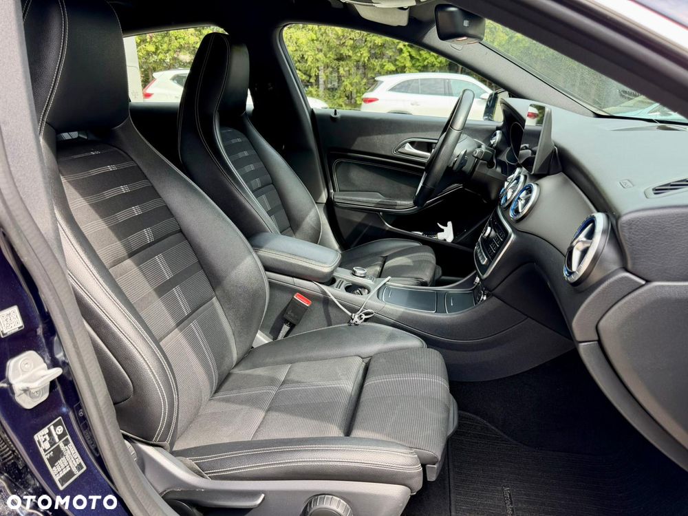 Mercedes-Benz CLA 220 (CDI) d 7G-DCT Urban - 23