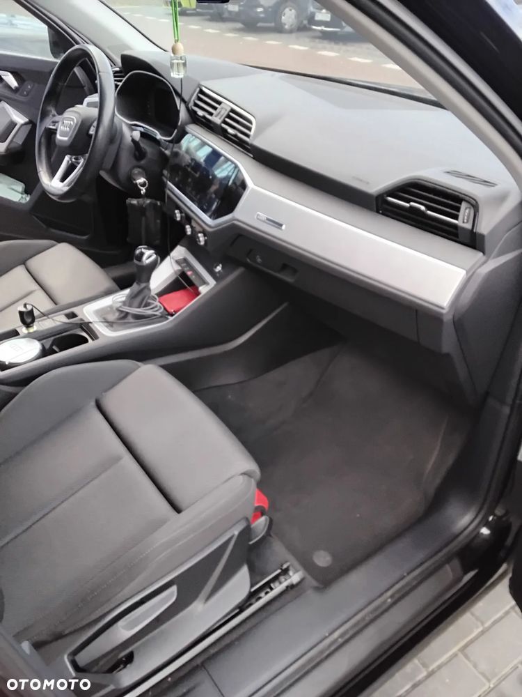 Audi Q3 35 TFSI S tronic - 5