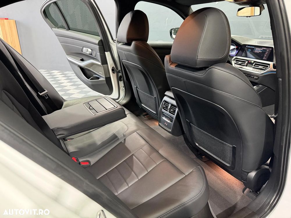 BMW Seria 3 330e xDrive AT PHEV - 26