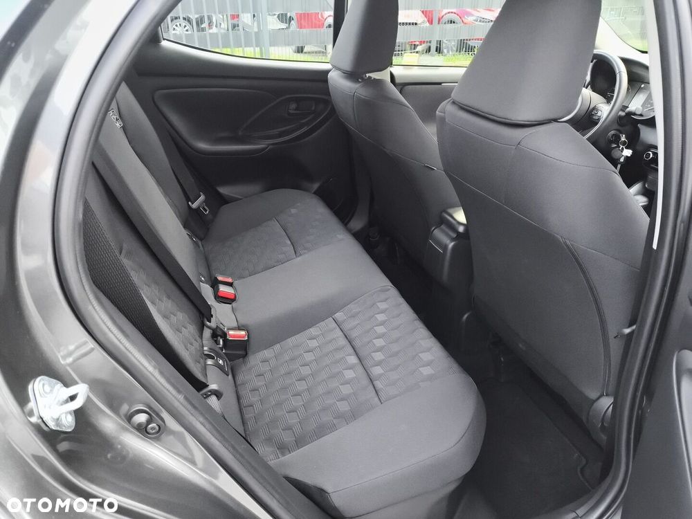 Toyota Yaris - 11