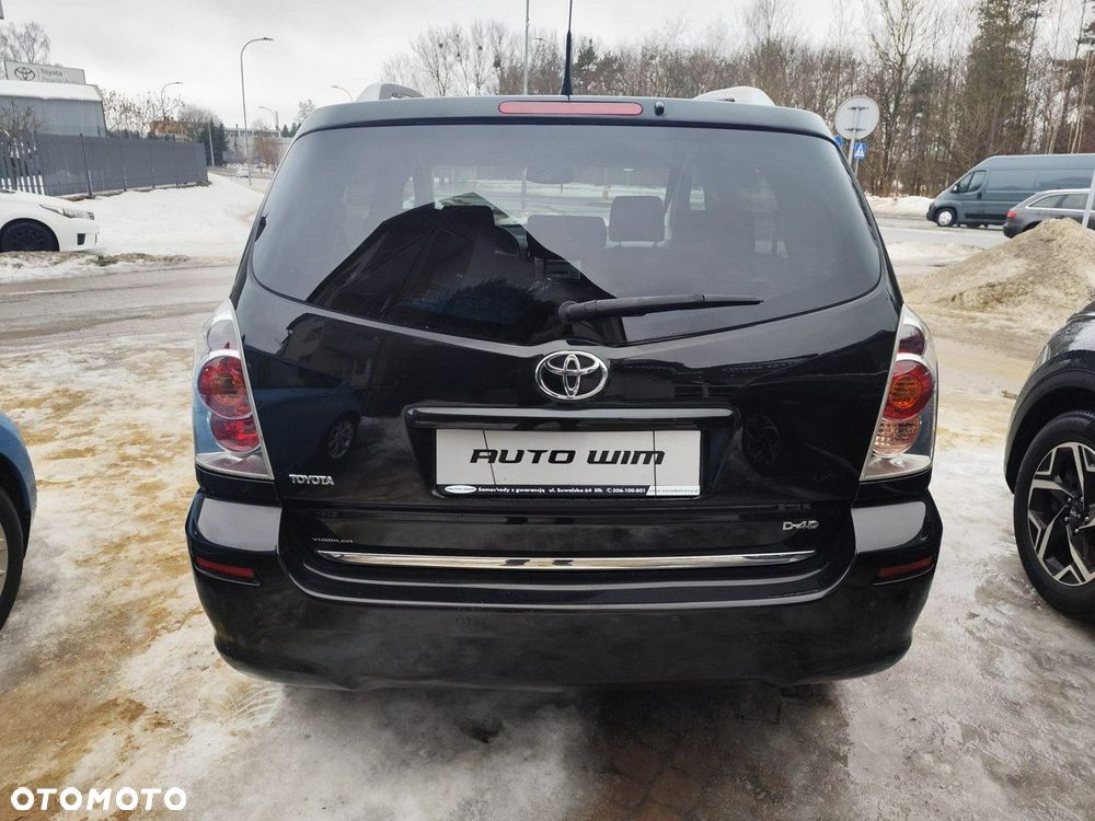 Toyota Corolla Verso - 11