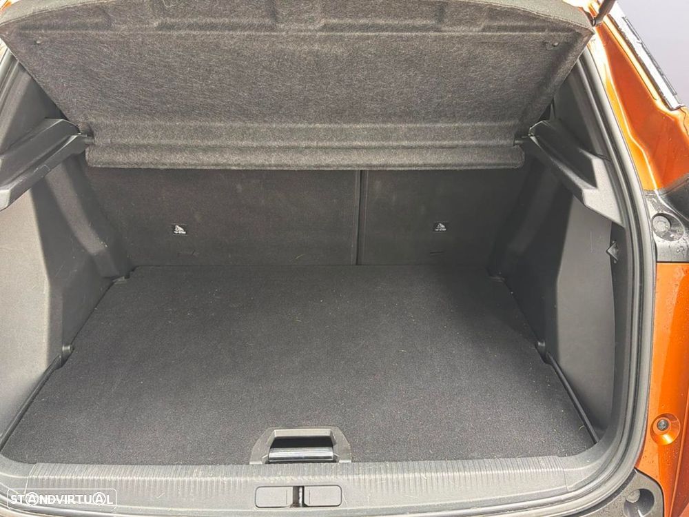 Peugeot 2008 1.2 PureTech GT Line - 23