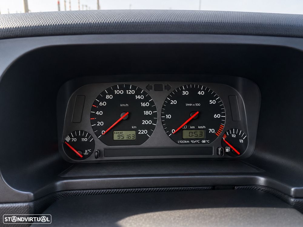 VW Golf Cabriolet 1.6 - 10