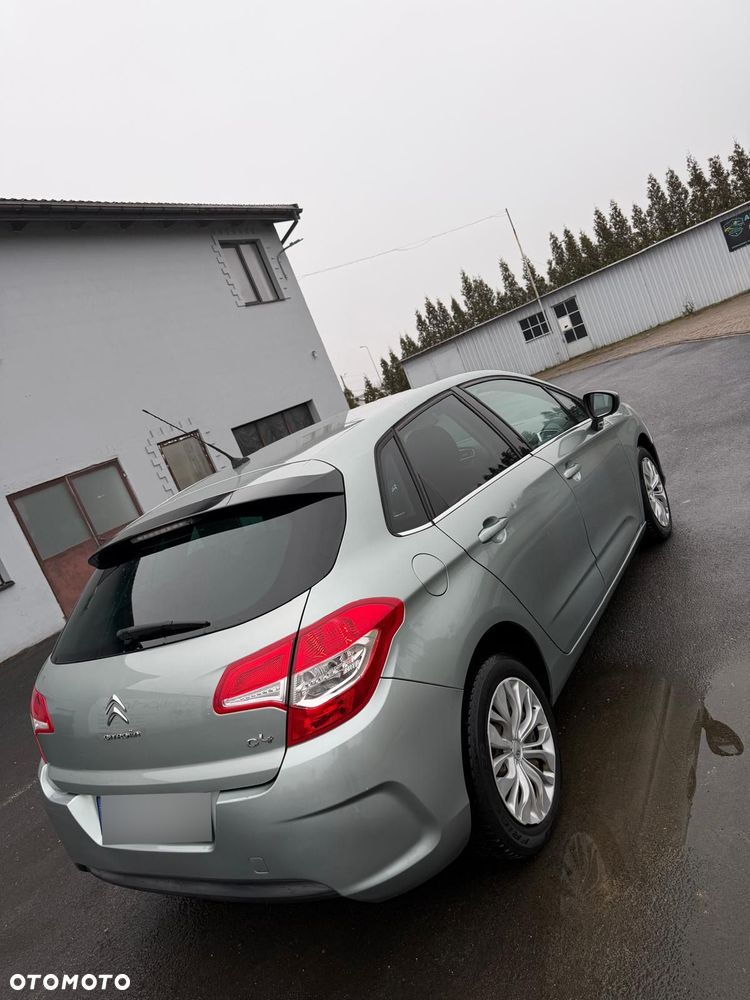 Citroën C4 HDi 90 Attraction - 2