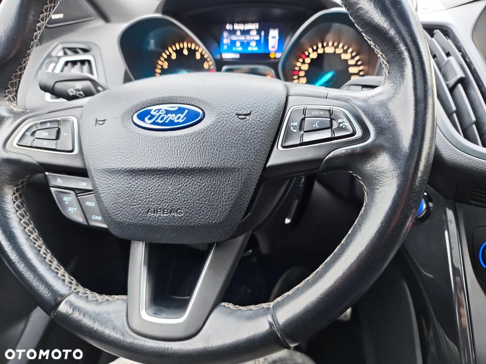 Ford Kuga - 38