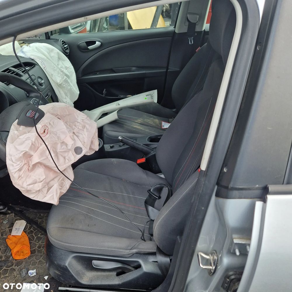 Seat Leon 1.2 TSI benz. 77KW, 2011r -  na części Kod silnika CB2B lakier LX7W - 4