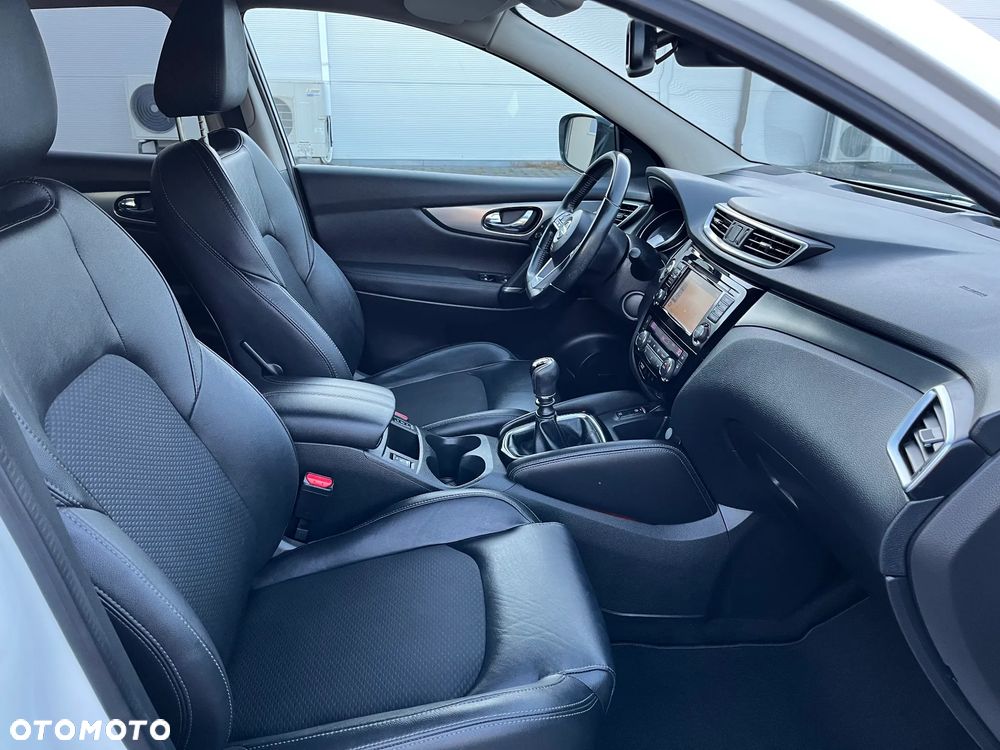Nissan Qashqai 1.6 DIG-T TEKNA+ - 9
