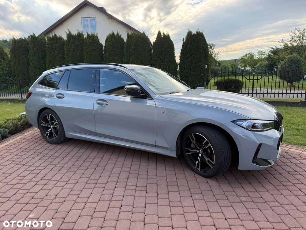 BMW Seria 3 330i xDrive M Sport - 4