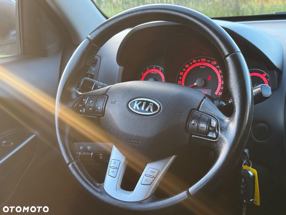 Kia Ceed - 30