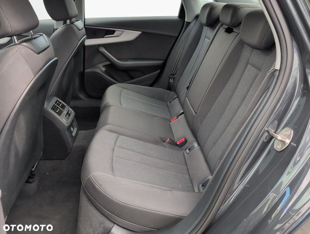 Audi A4 Limousine 35 TFSI mHEV S tronic - 10