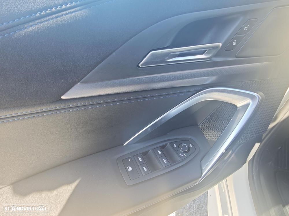 BMW iX2 eDrive20 Pack Desportivo M - 31