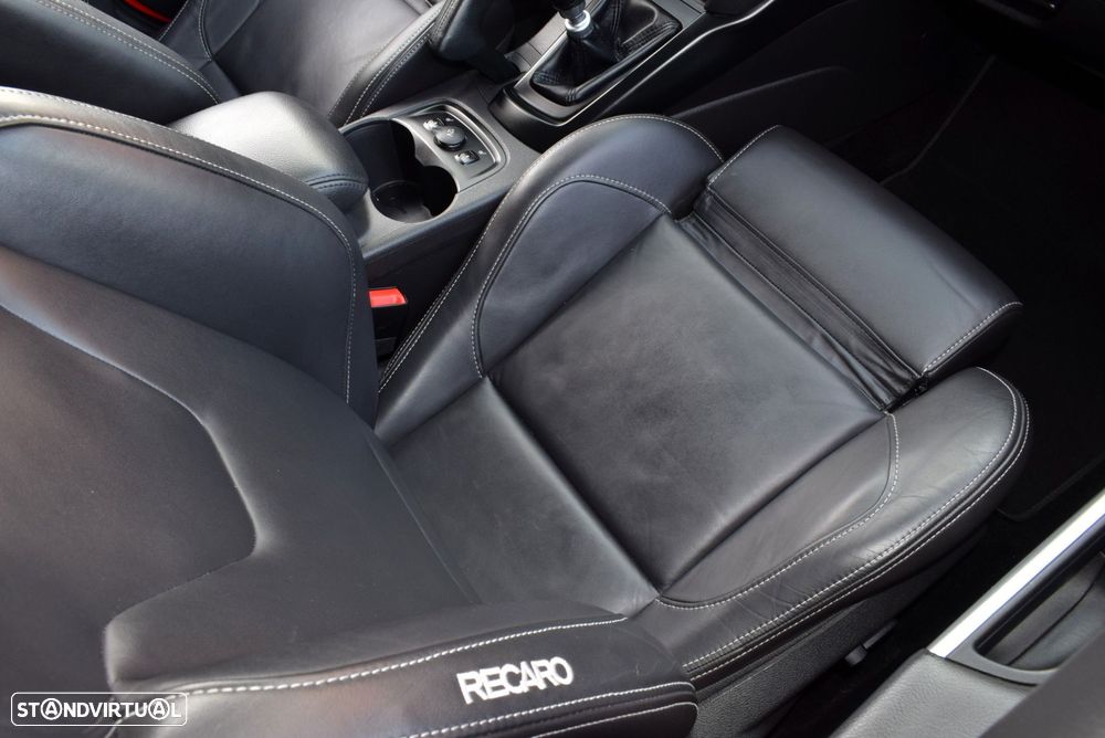 Ford Focus SW 2.0 EcoBoost ST - 34