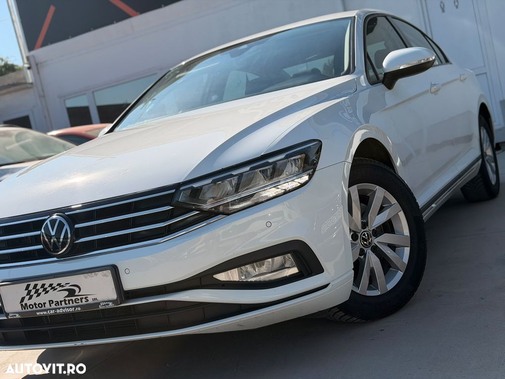 Volkswagen Passat 2.0 TDI DSG Comfortline - 9