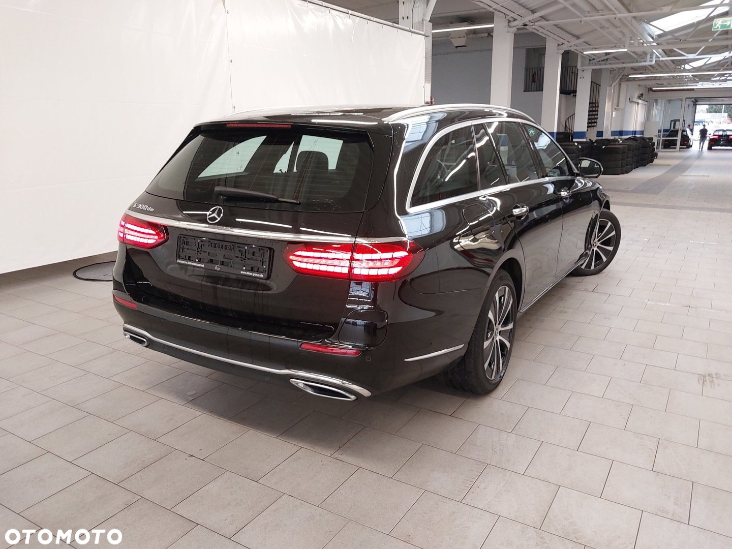 Mercedes-Benz Klasa E 300 de T 9G-TRONIC Exclusive - 13