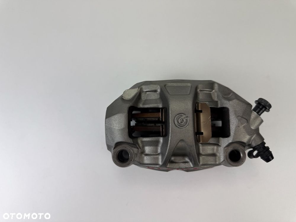Zacisk hamulcowy przedni prawy Triumph Street Triple 765 RS 2022- - 7