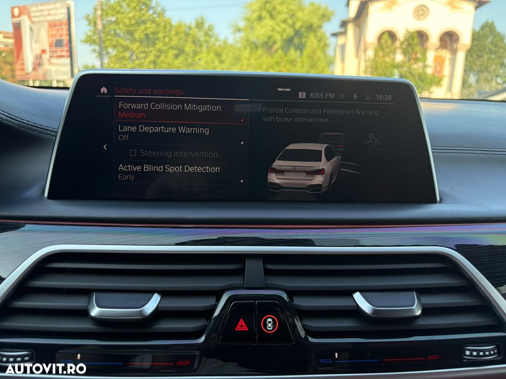 BMW Seria 7 740Li - 22