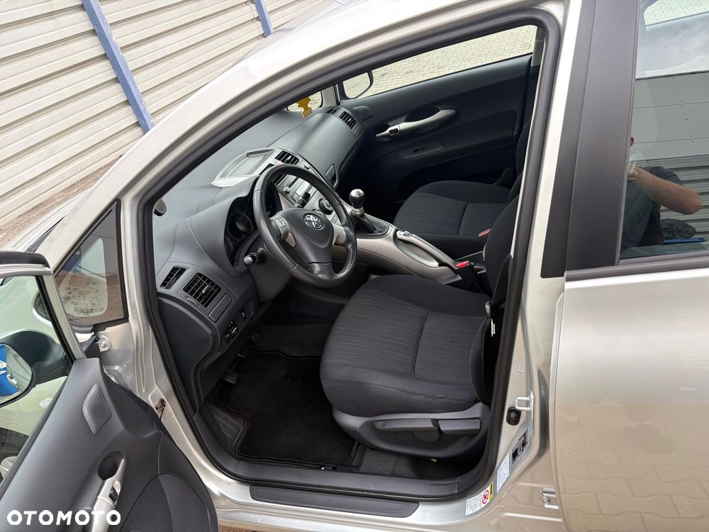 Toyota Auris - 6