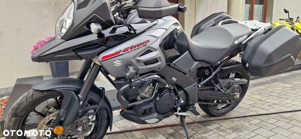 Suzuki V-STROM - 16
